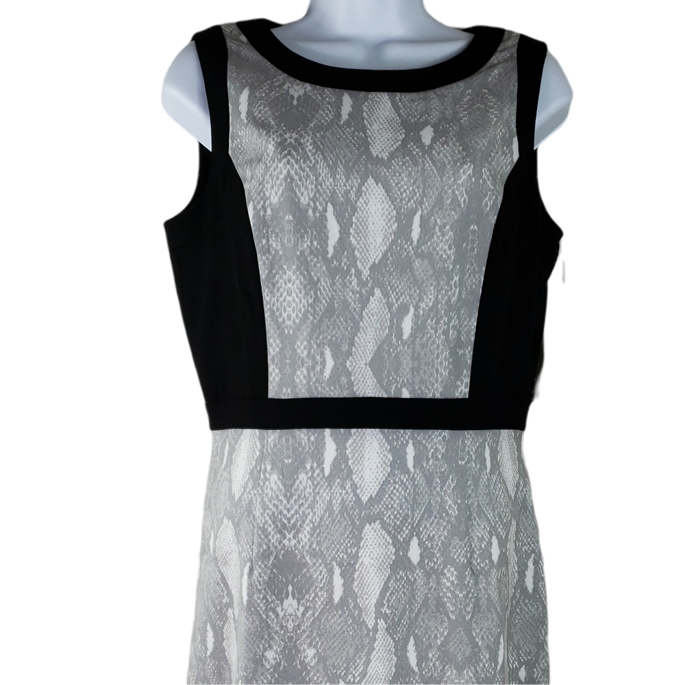 Calvin Klein Women's NWT Snake Print Dress Grey Black sz 6 Quality Flattering